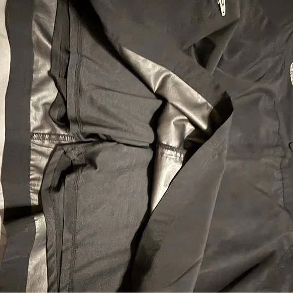 32 Degrees Classic Black Skort with Pockets - Picture 9 of 16